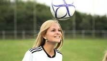 Trikot-Tausch und Blutgr&auml;tsche: Frau-TV im Fu&szlig;ball-WM-Fieber