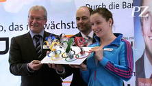 Silke Lippok bleibt der Volksbank treu
