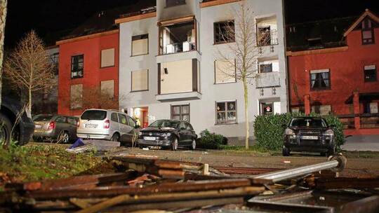 Nach einer Verpuffung sind in diesem Wohnhaus in Karlsruhe drei Tote gefunden worden. Foto: Jodo-Foto / Joerg Donecker Nach einer Verpuffung sind in diesem Wohnhaus in Karlsruhe drei Tote gefunden worden. Foto: Jodo-Foto / Joerg Donecker