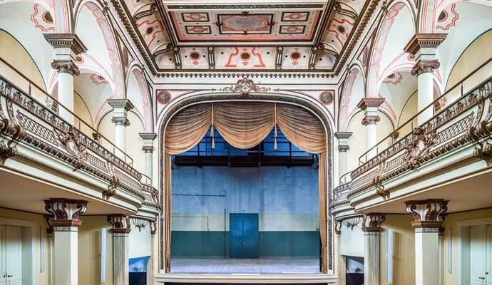 Kurtheater in Bad Wildbad glänzt wieder in alter Pracht - Pforzheimer Zeitung