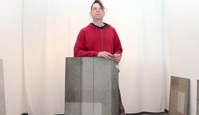 Achim Däschner und Material Beton – Ausstellung in der Galerie Brötzinger Art - Pforzheimer Zeitung