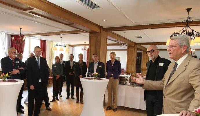 Jay Alexander sorgt beim Sponsorenlunch für Unterhaltung - Pforzheimer Zeitung