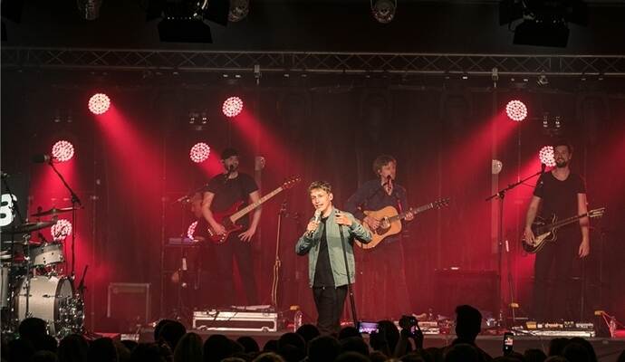 Bendzko will kurz in der Trinkhalle Bad Wildbad retten - Pforzheimer Zeitung