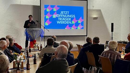 Tobias Merckle, Vorstand des Leonberger Vereins Seehaus, berichtet über Alternativen im Strafvollzug. Steffen Reinhold