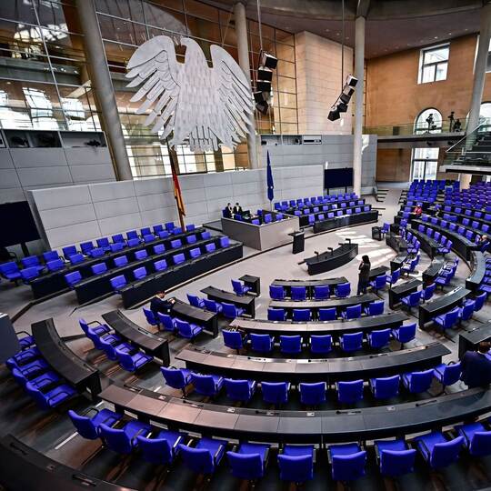 Bundestag - leerer Plenarsaal