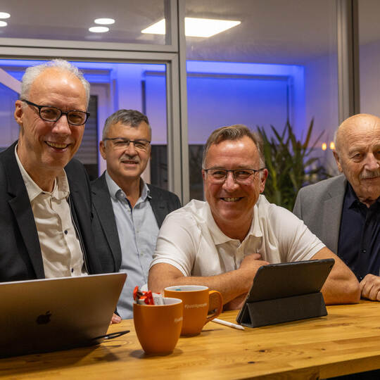 Gruppenbild KI Netzwerk