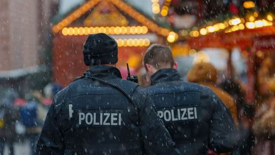 Polizeipräsenz auf Weihnachtsmarkt Polizeipräsenz auf Weihnachtsmarkt