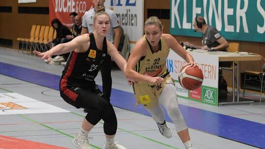 Mit einem Heimsieg in Richtung nächste EuroCup-Runde stürmen: Das wollen Nevena Rosic (rechts, hier im Heimspiel gegen die Hanno