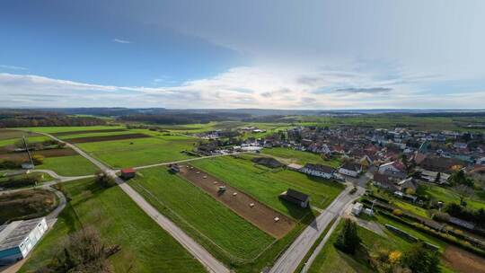 Zwischen der Kreisstraße nach Öschelbronn (im Vordergrund rechts) und der Landesstraße nach Mönsheim soll die Querspange auf Wur