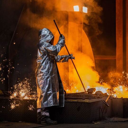 Am Hochofen bei Thyssenkrupp