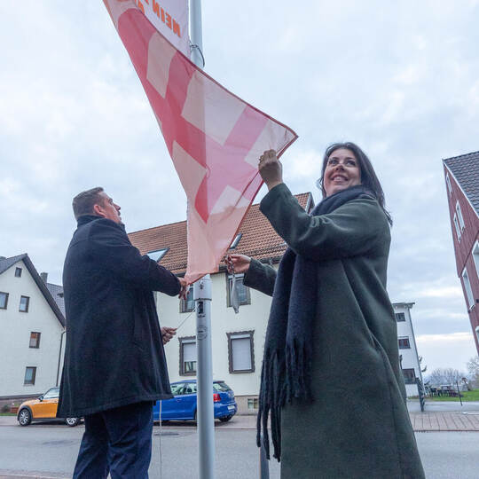 Engelsbrand Fahnenaktion Gegen Gewalt an Frauen