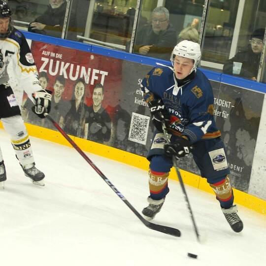 Artur Gart (rechts) erzielte gegen Mannheim vier Treffer. Foto: Jürgen Keller