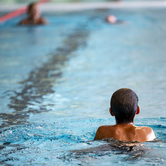 KINA - Zu wenige Plätze für Schwimm-Anfänger