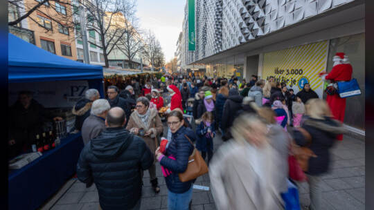 Menschen In Not Spendenaktion Innenstadt