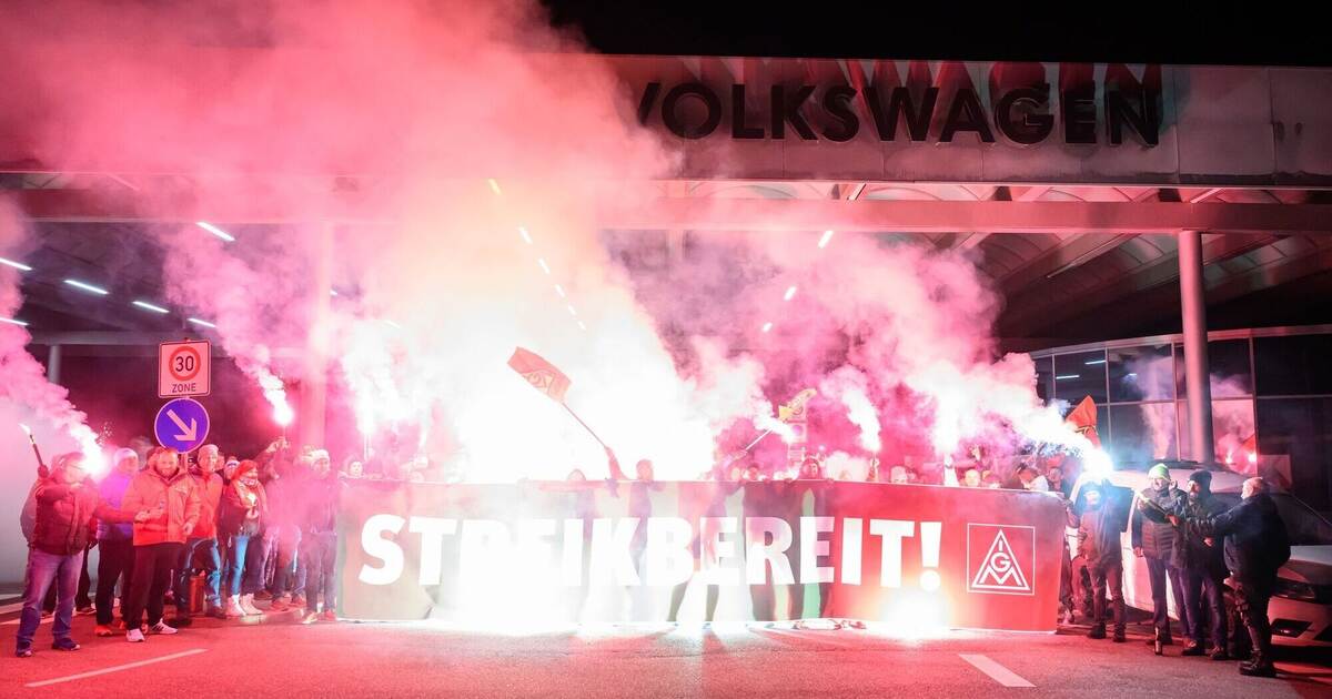 Wage dispute at VW escalates: Widespread warning strikes