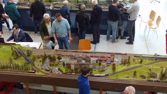 Miniaturwelten sind bei der 35. Modelleisenbahn-Ausstellung an zwei Tagen in Dietlingen zu bestaunen. Susanne Herweg