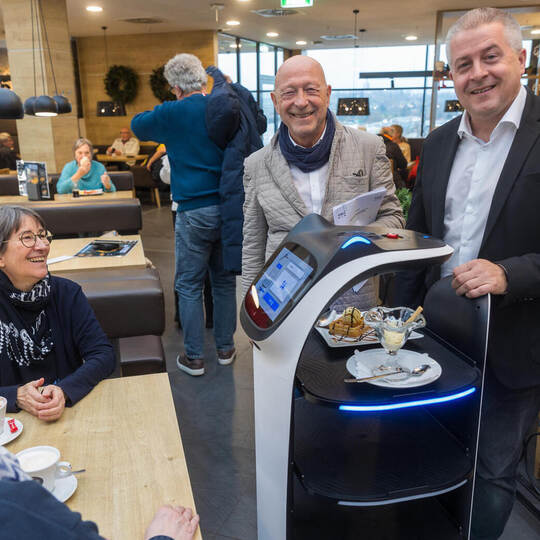 Möbelzentrum Roboter Haasi