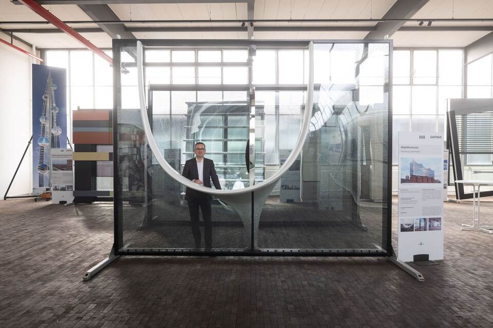 Arbeiten begehbares Glaskreuz für Sagrada Familia