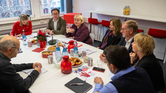 Katja Mast Runder Tisch Arbeit und Wirtschaft