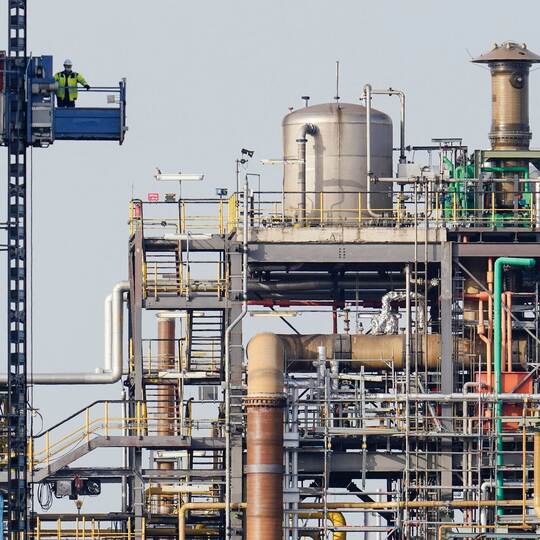 Die Stimmung in der Chemischen Industrie ist gestiegen.