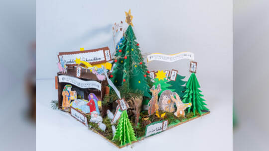 Weihnachtsbasteln Theresa Heiß (8) Annemarie Heiß (10) Elias Farr (9)