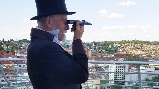 Ferdinand Oechsle ist in der Goldstadt noch immer präsent – etwa bei Kostümführungen, in denen er „höchstpersönlich“ über sein W