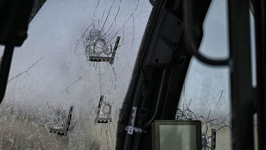 Nach Zerstörungsfahrt mit Bagger Nach Zerstörungsfahrt mit Bagger