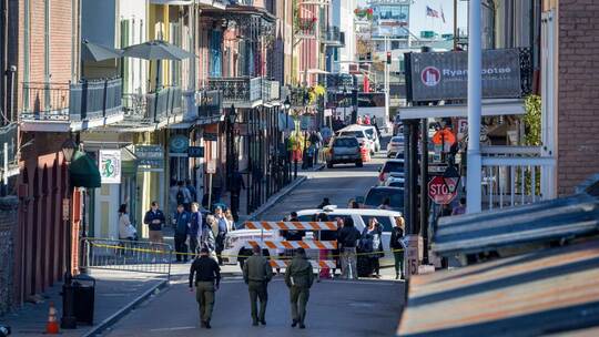 Auto fährt in Menschenmenge in New Orleans