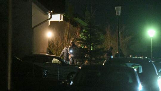 Tatverdächtiger nach tödlichen Schüssen in Firma gefasst Tatverdächtiger nach tödlichen Schüssen in Firma gefasst