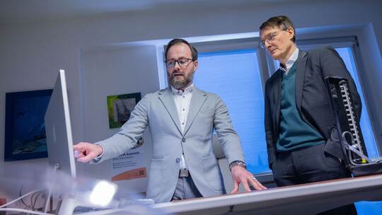 Demonstration «ePA» mit Bundesgesundheitsminister Demonstration «ePA» mit Bundesgesundheitsminister