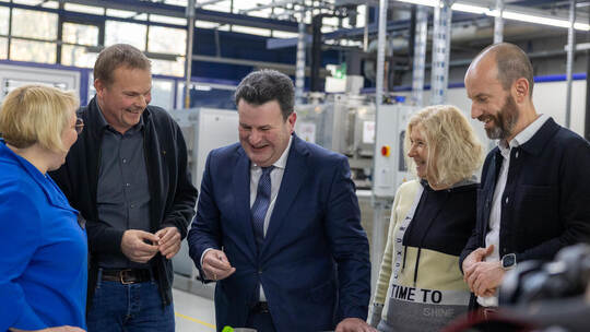 Unternehmensbesuch Hubertus Heil OBE Ispringen