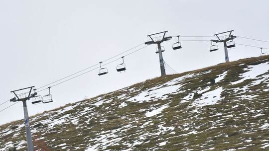 Verletzte bei Skilift-Unfall in Spanien Verletzte bei Skilift-Unfall in Spanien