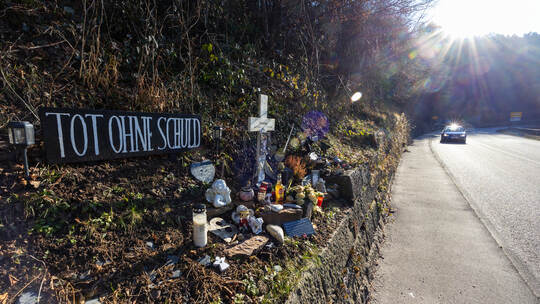 Gedenktafel tödlicher Unfall Neuenbürg B294