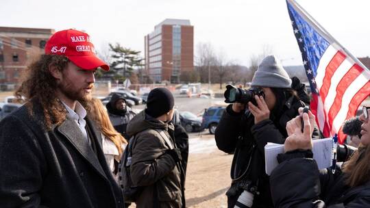 Trump begnadigt Aufständische im Kapitol Trump begnadigt Aufständische im Kapitol