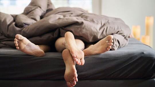 Illustration - Paar im Bett