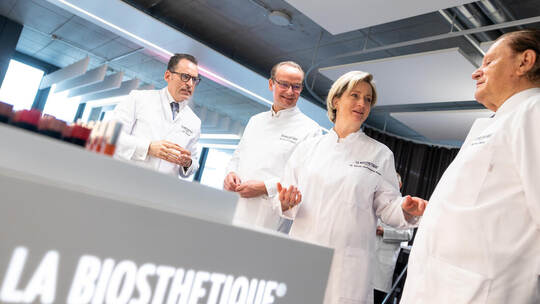 Firmenbesuch Ministerin Hoffmeister Kraut La Biosthetique