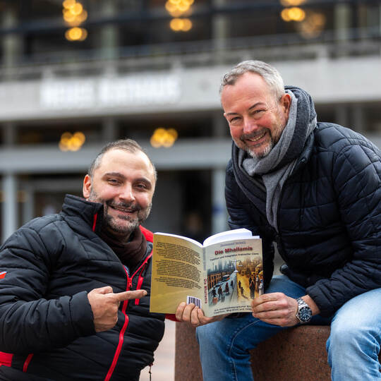 Autor Mohamed Zakzak (links) mit PZ-Redakteur Marek Klimanski.