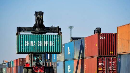 Containerumschlag in China