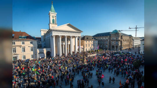 Demonstration zur Migrationspolitik - Karlsruhe