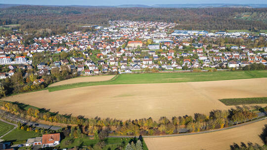 Auf rund 6,5 Hektar Fläche entsteht das neue Ötisheimer Baugebiet „Hofäcker“. Meyer Ötisheim Bebauungsplan Hofäcker