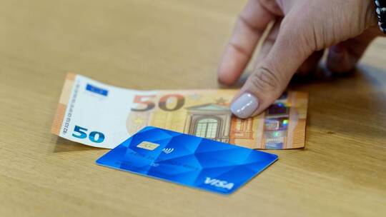 Bezahlkarte für Geflüchtete