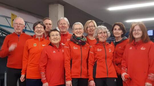 Die erfolgreichen Läuferinnen und Läufer der Gazelle Pforzheim/Königsbach bei den baden-württembergischen Meisterschaften in Kar
