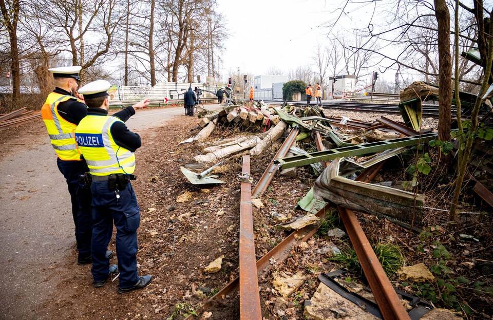 Nach Zugunglück in Hamburg