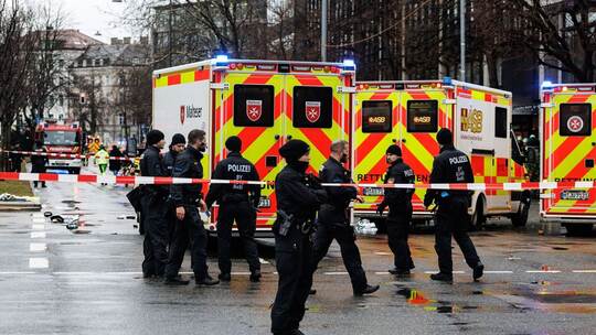 Auto in München in Menschengruppe gefahren