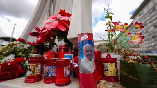 Papst Franziskus im Krankenhaus Papst Franziskus im Krankenhaus
