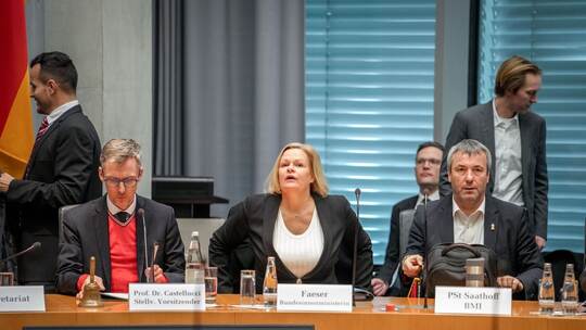 Innenausschuss des Bundestags zu Magdeburg