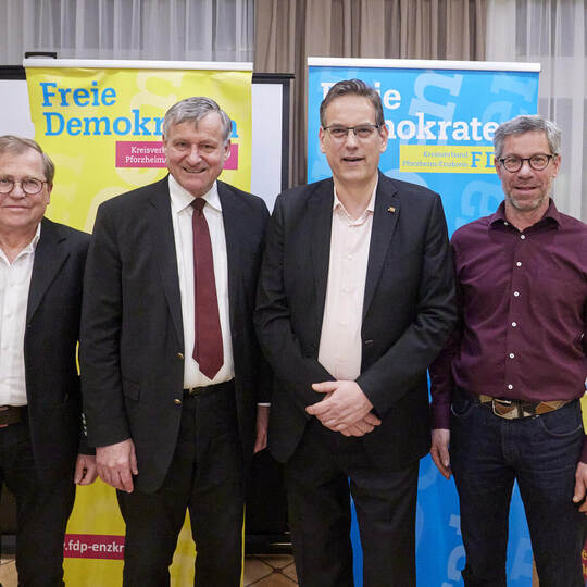 Wahlkreiskonferenz der FDP Wahlkreis Enz. (vl.) Rainer Semet (MdB), Kreisvorsitzender Hans-Ulrich Rülke (MdL), Kandidat Erik Sch