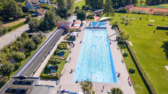 Das Waldfreibad in Calmbach ist vor allem bei Familien sehr beliebt. Ob es in diesem Jahr öffnen wird, ist noch nicht klar. Foto