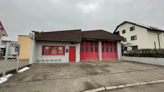 Könnte das Feuerwehrhaus in Bauschlott in den nächsten Jahren ersetzt werden? Der Neulinger Gemeinderat stimmte einhellig dafür,
