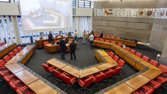 neue Medientechnik großer Sitzungssaal